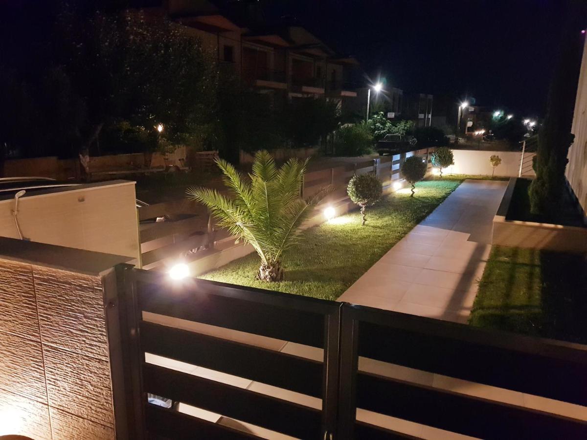 Sithonia Suites Luxury 2 Beds Studio, Semi-Ground Floor 尼基季 外观 照片